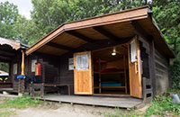 Bungalow Bungalow pour 6 personnes. Il n'a pas de cuisine ou de salle de bain. Bungalow Bungalow pour 6 personnes. Il n'a pas de cuisine ou de salle de bain.